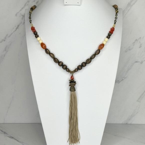 Chico's Tassel Pendant Neutral Beaded Gold Tone Necklace ✨ - Picture 1 of 10